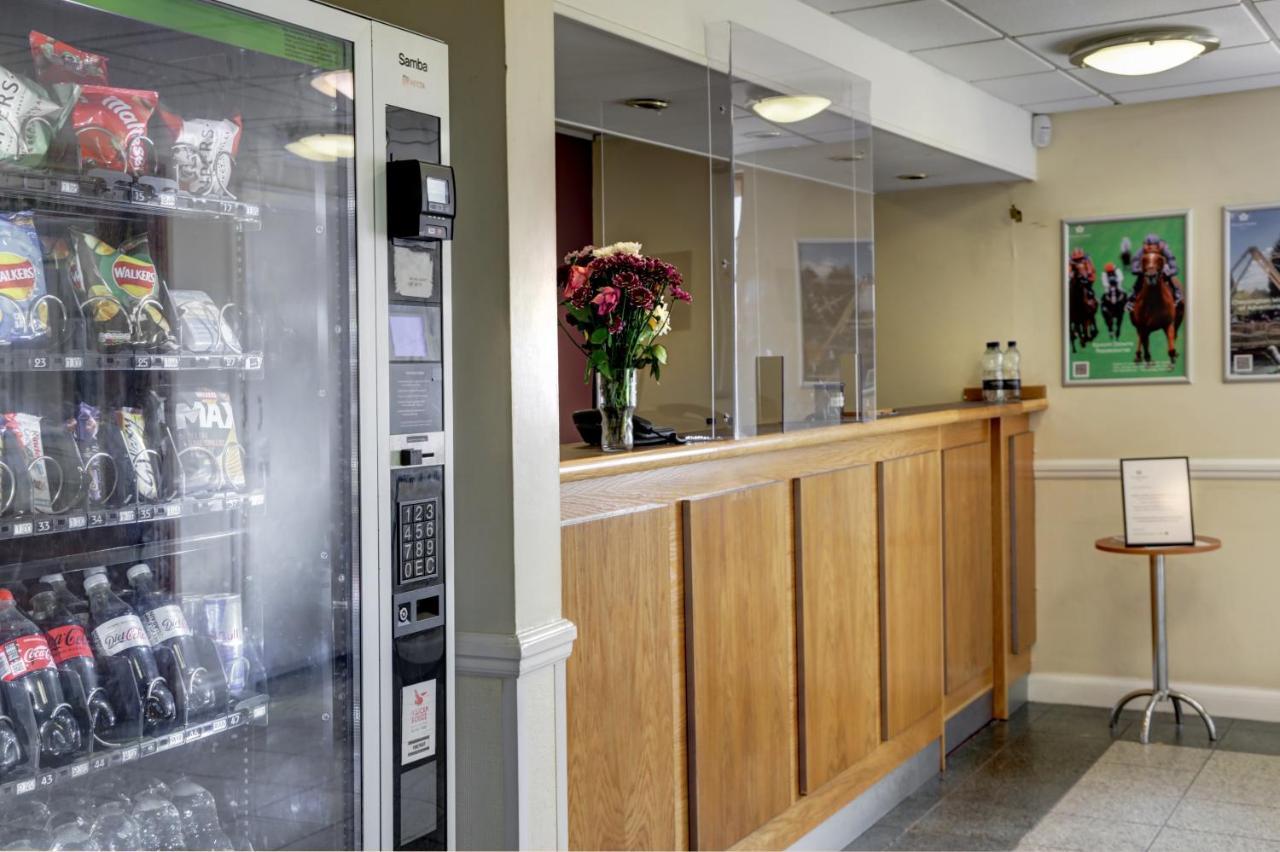 Orchid Epsom; Sure Hotel Collection By Best Western Luaran gambar