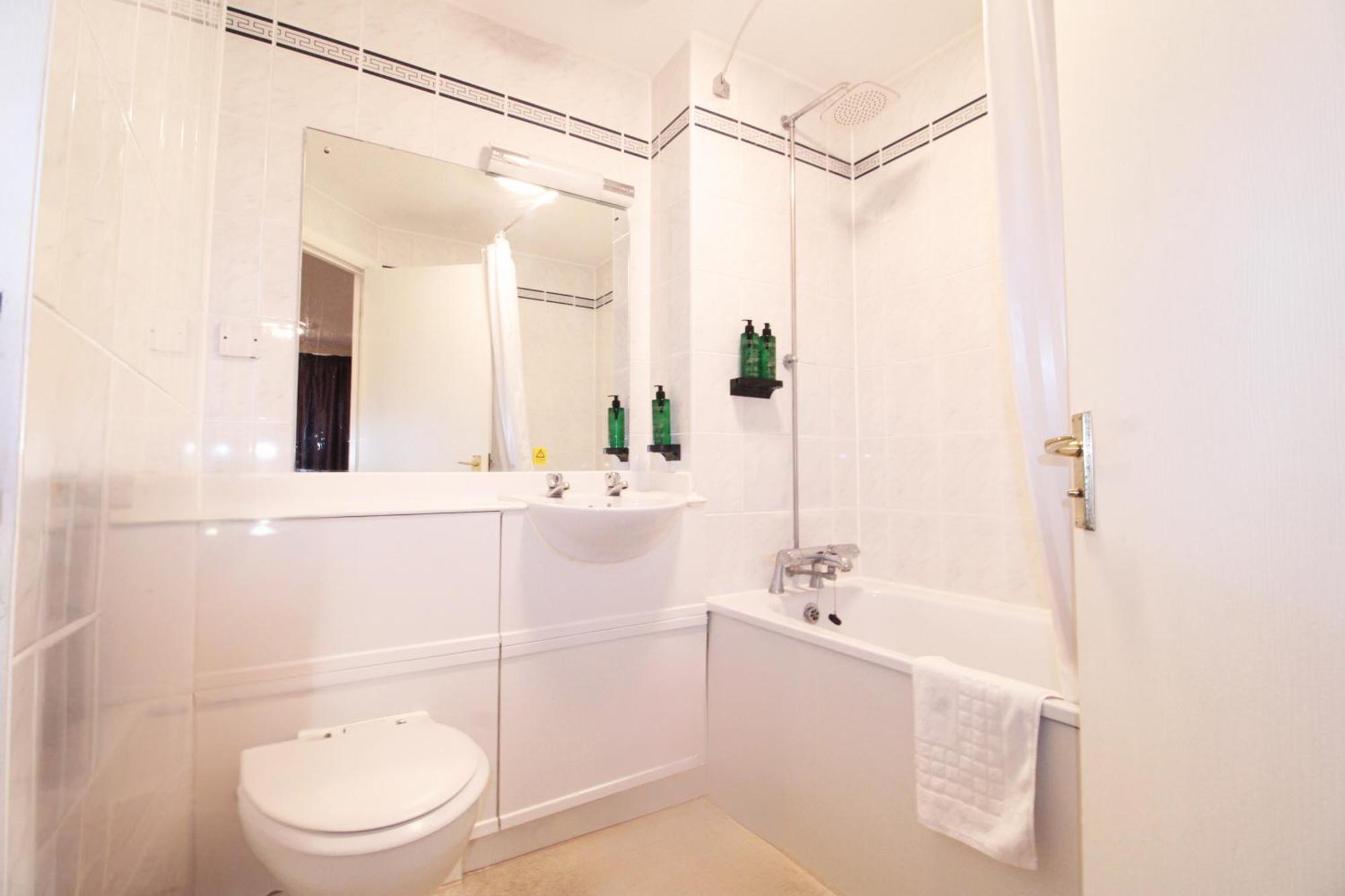 Orchid Epsom; Sure Hotel Collection By Best Western Luaran gambar
