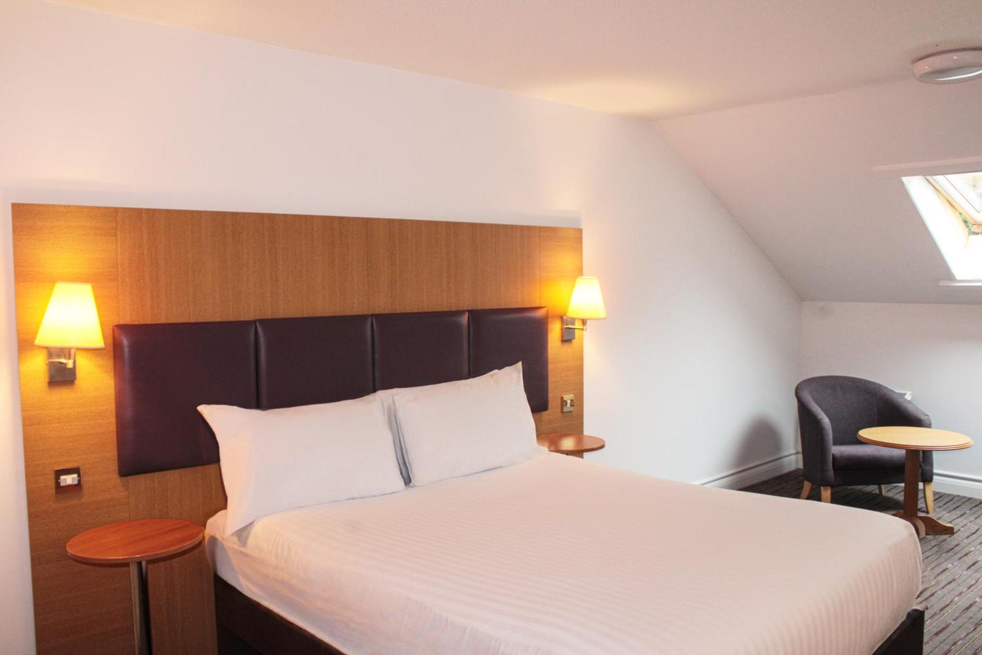 Orchid Epsom; Sure Hotel Collection By Best Western Luaran gambar